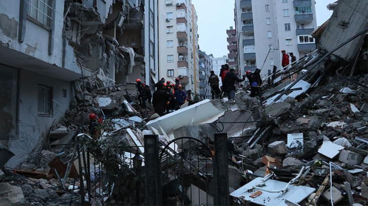 10 ili sarsan 7.4'lük büyük deprem sonrası Adana'da son durum